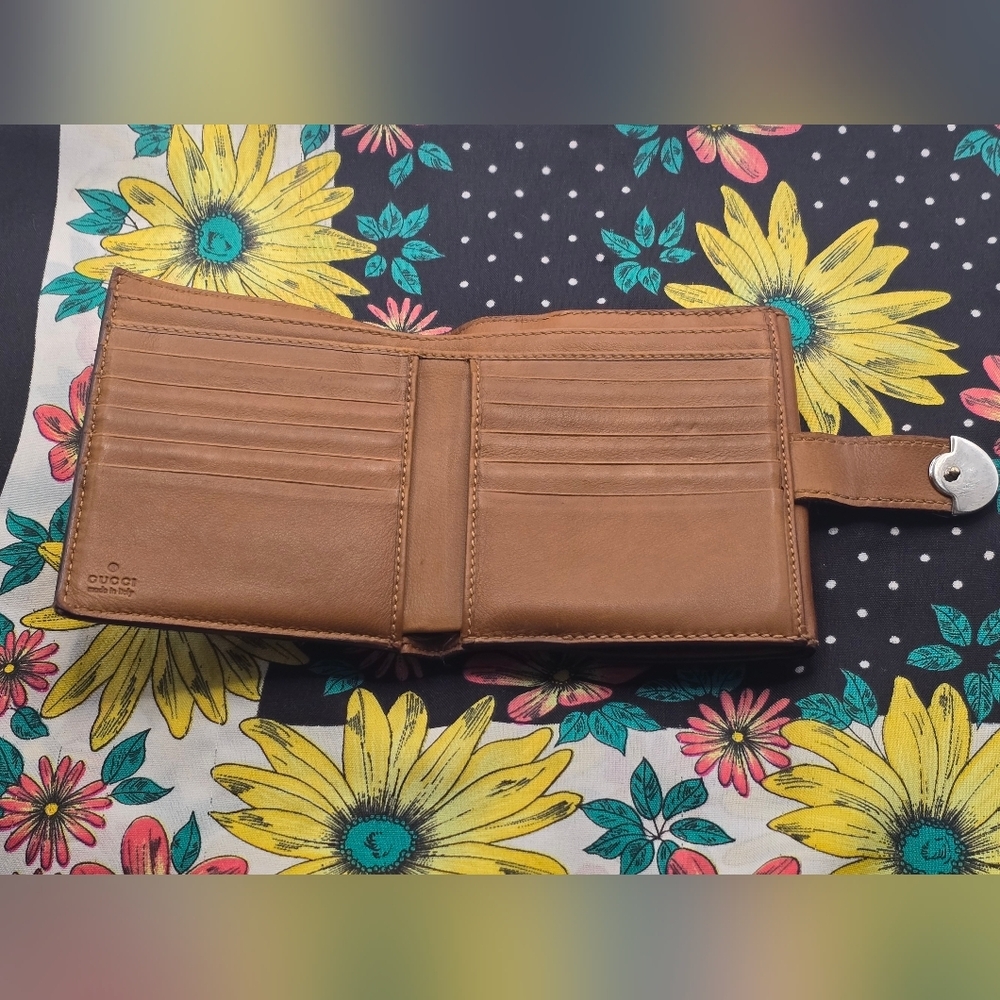 Gucci Brown Leather Bifold Wallet with Interlocking GG Logo - Picture 4 of 17